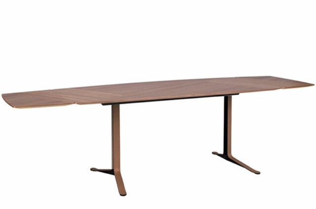 Fushion 220 Dining-Table Extending Walnut Lacquer