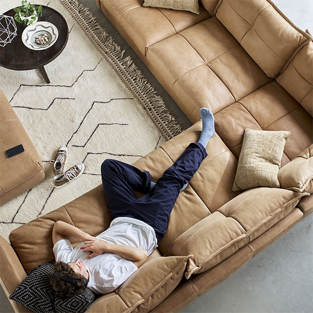 Corner Sofas In Both Leather & Fabric