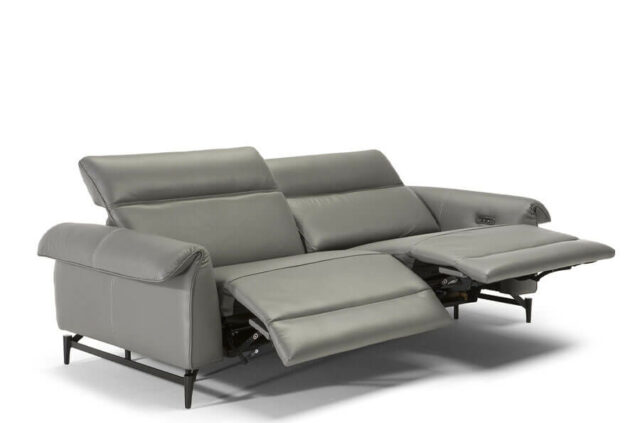 natuzzi c143 grey leather recliner sofa