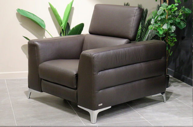 natuzzi b979 electric leather armchair