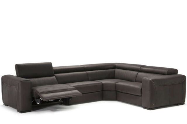 natuzzi B790 leather corner unit with recliner