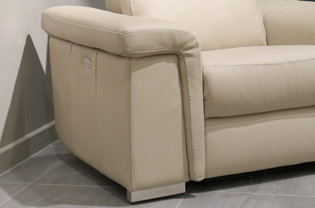 nicoletti houston leather electric armchair close up
