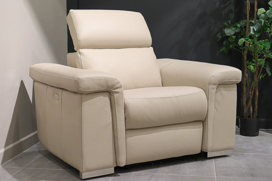 nicoletti-houston-leather-electric-armchair