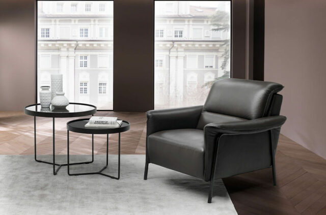 Natuzzi C110 leather armchair lifestyle