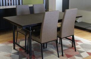 Monogram table + 4 Bess chairs